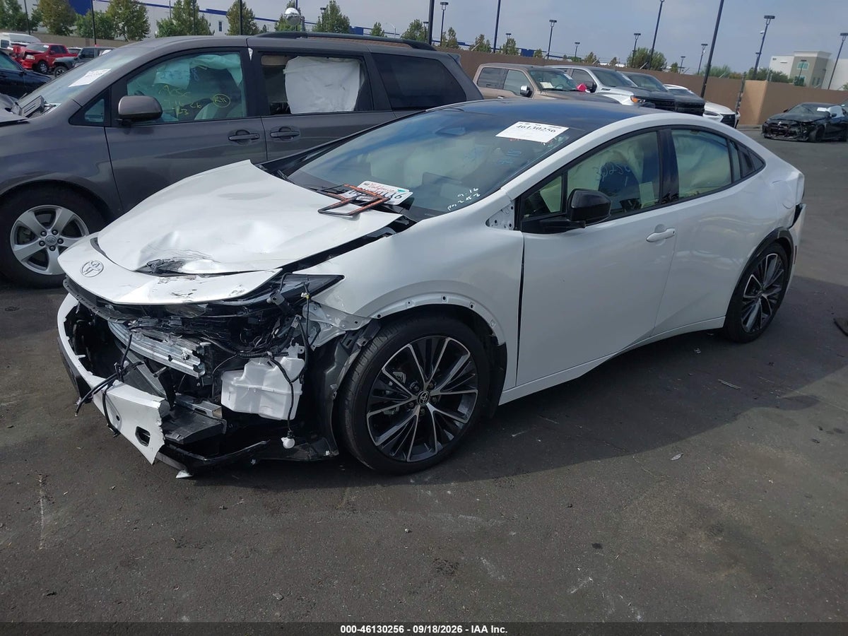 2026 TOYOTA PRIUS XLE — снимка 2