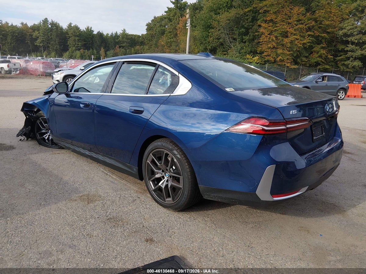 2027 BMW I5 — photo 3