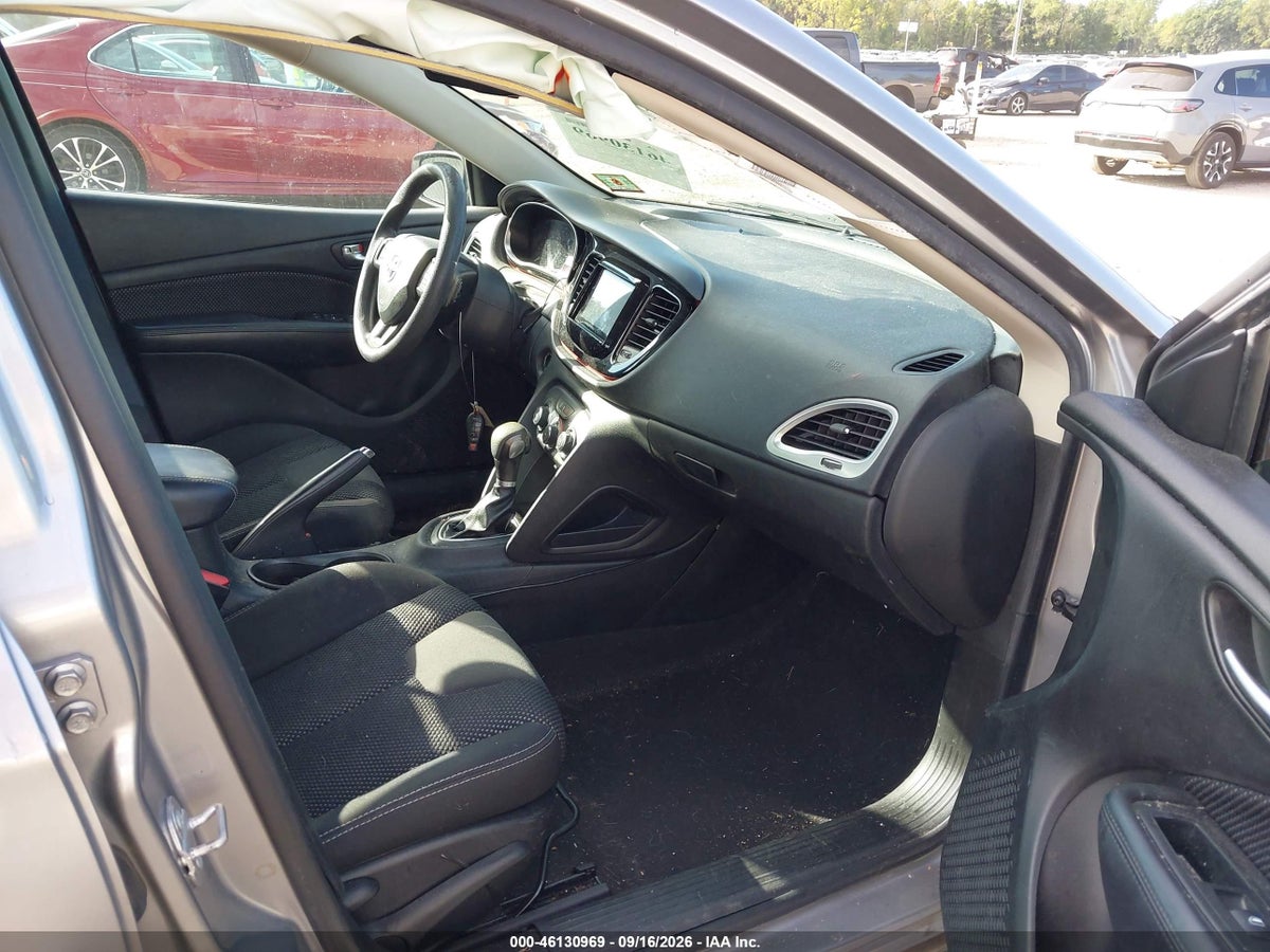 2016 DODGE DART SXT — photo 5