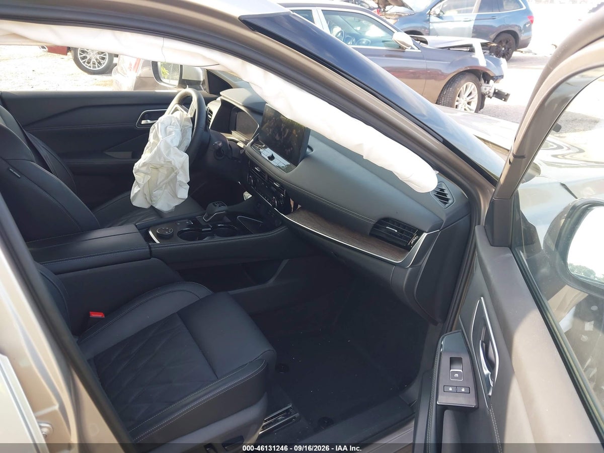 2026 NISSAN ROGUE PLATINUM — photo 5