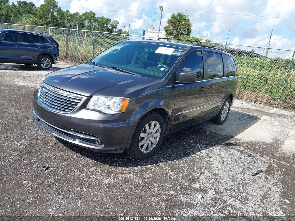 2016 CHRYSLER TOWN & COUNTRY TOURING — снимка 2
