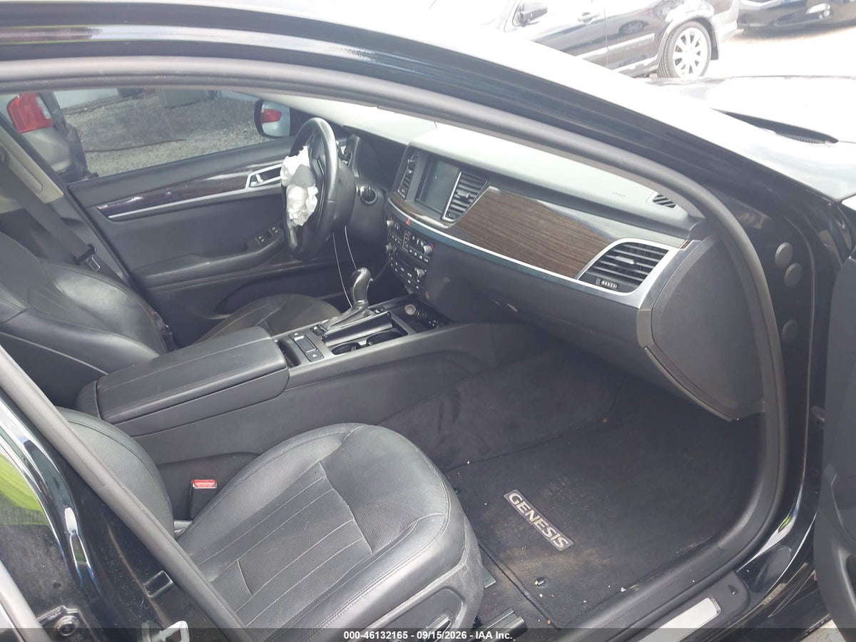 2016 HYUNDAI GENESIS 3.8 — photo 5