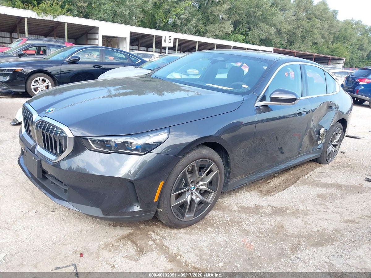 2027 BMW 530I — photo 2