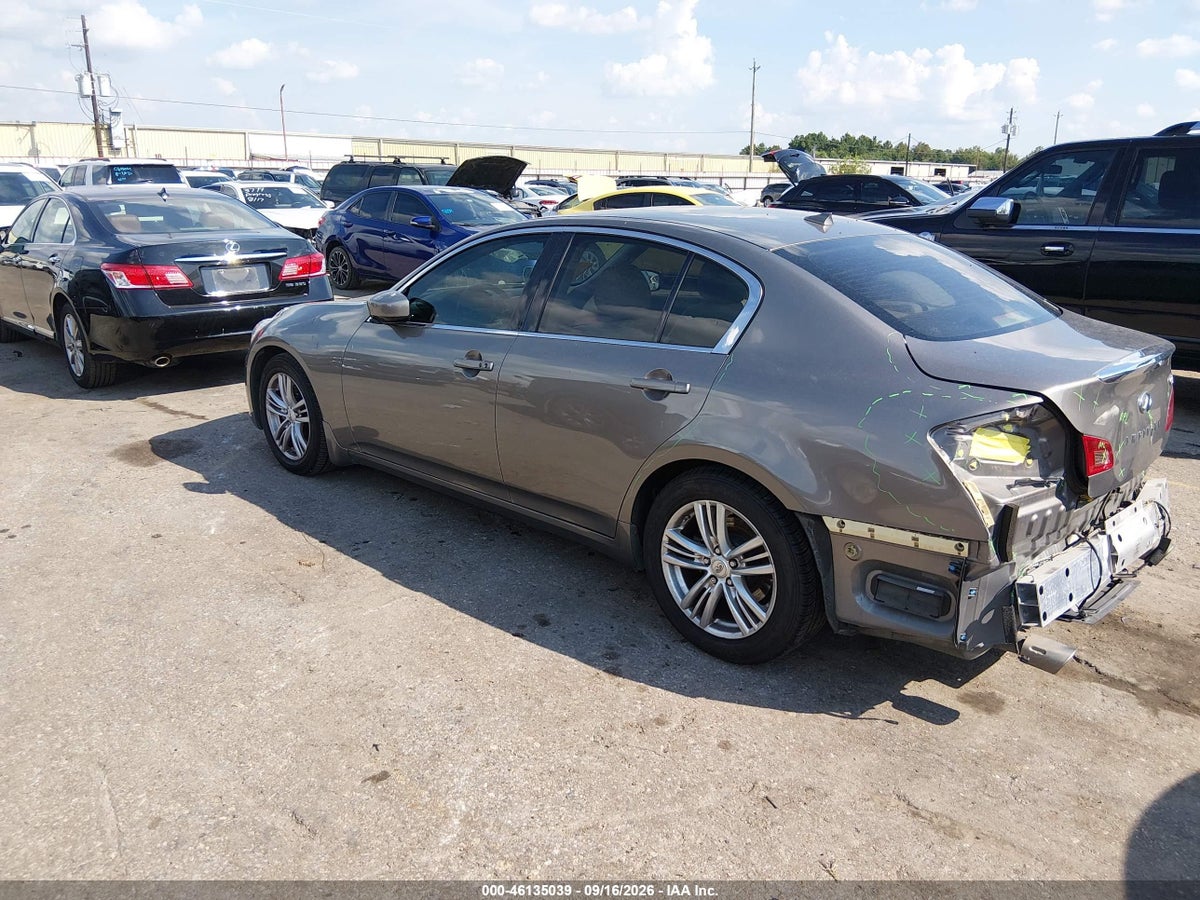 2013 INFINITI G37 JOURNEY — photo 3