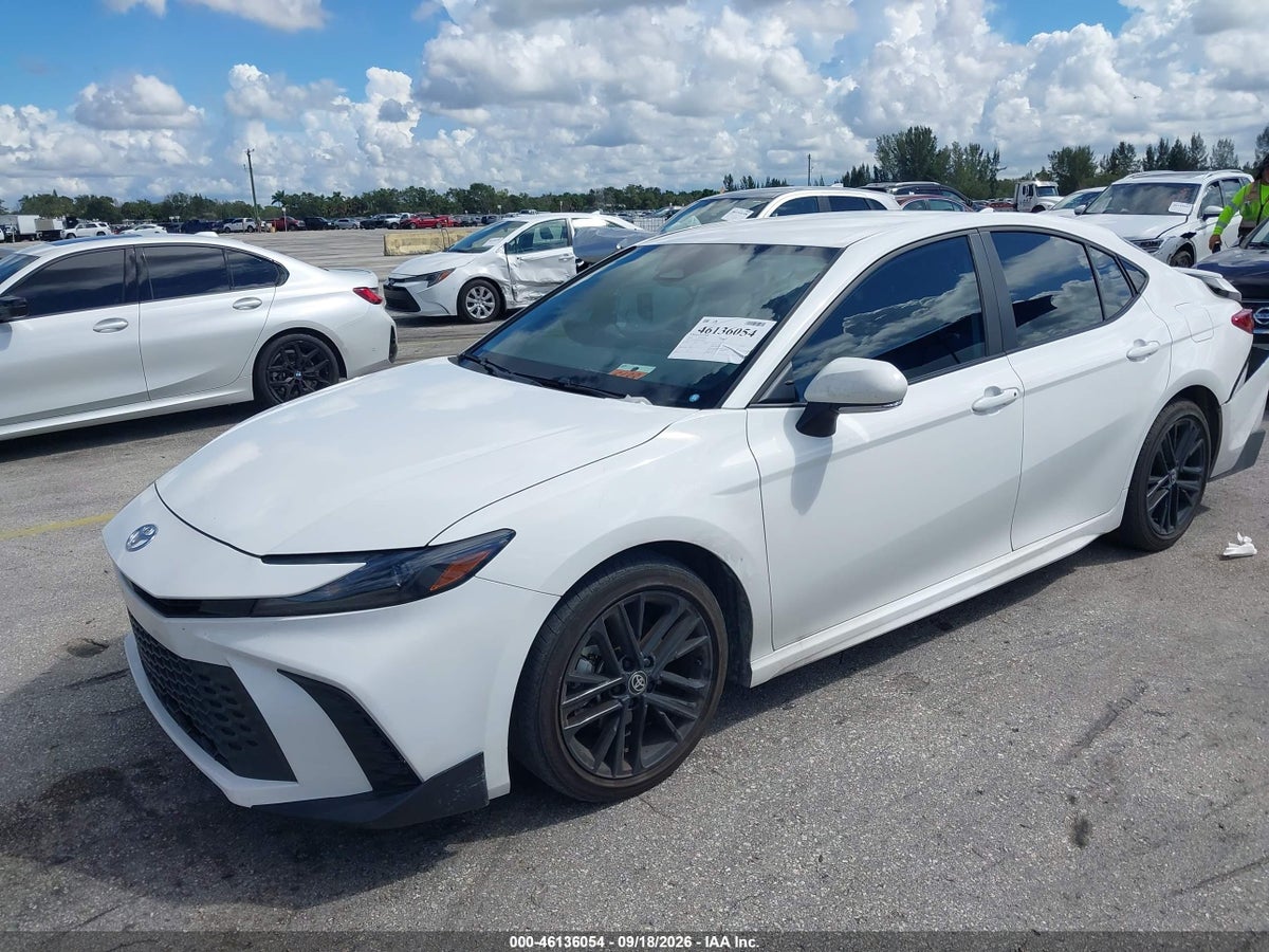2026 TOYOTA CAMRY SE — снимка 2