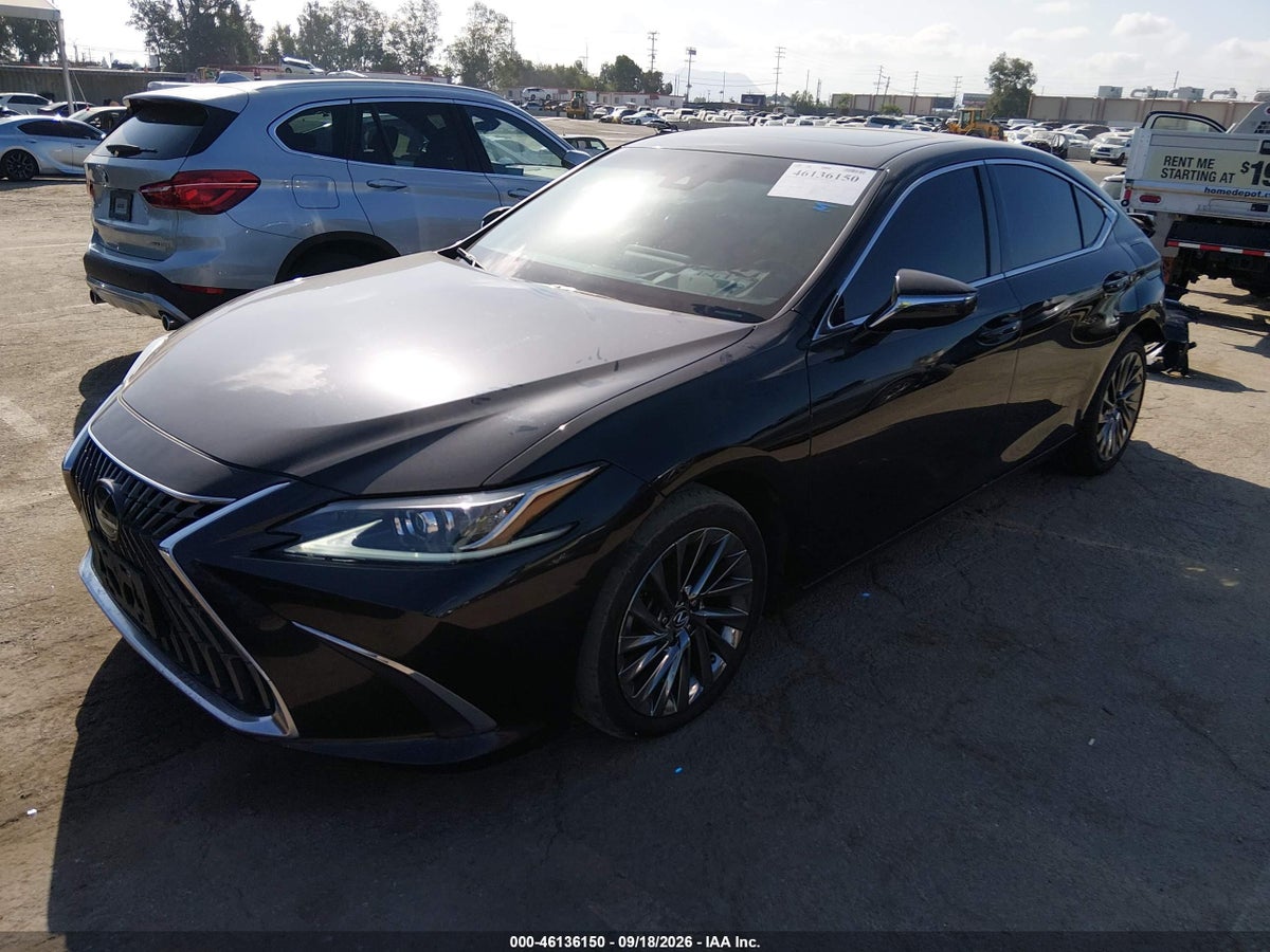 2025 LEXUS ES 300H LUXURY — снимка 2