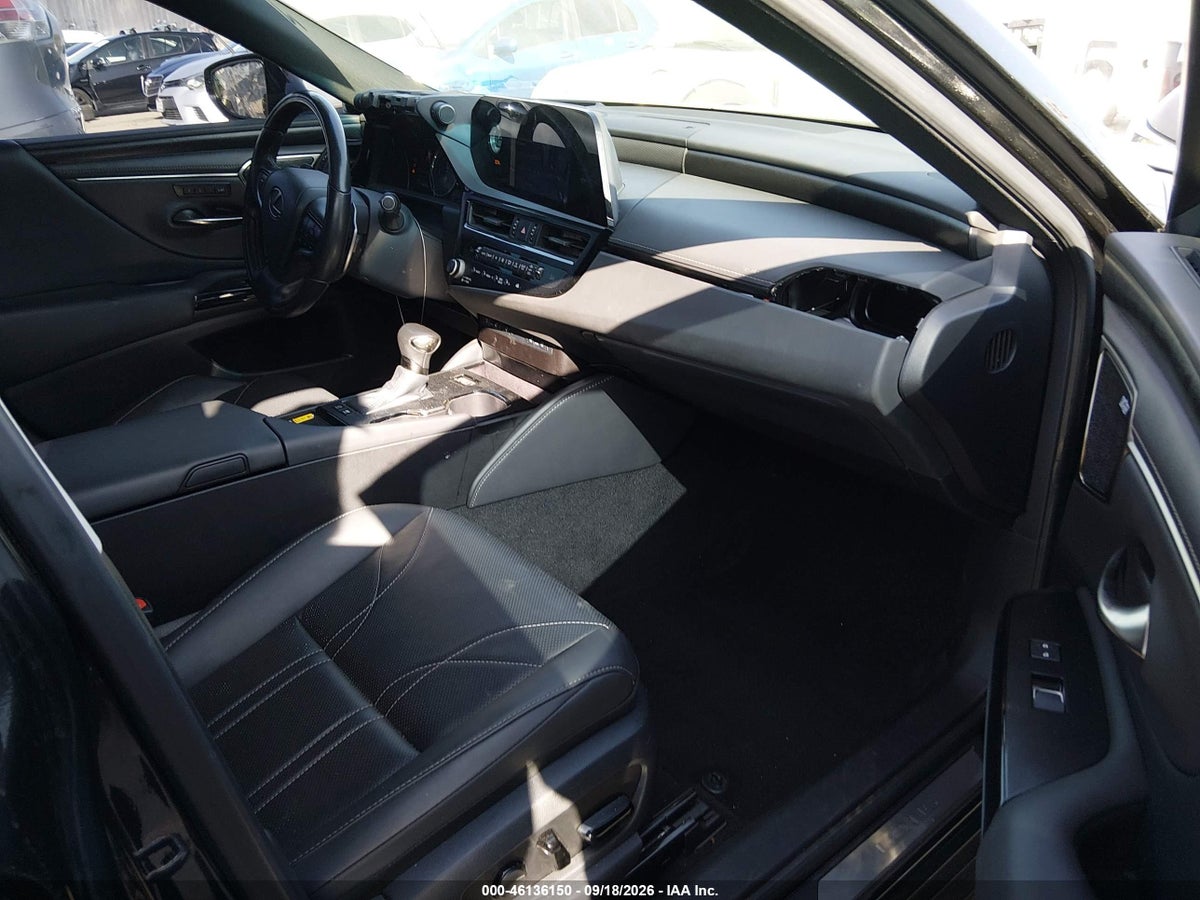 2025 LEXUS ES 300H LUXURY — снимка 5