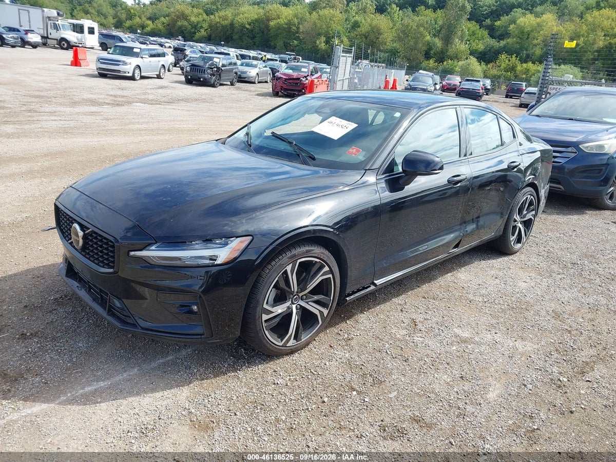 2024 VOLVO S60 B5 CORE DARK THEME — снимка 2