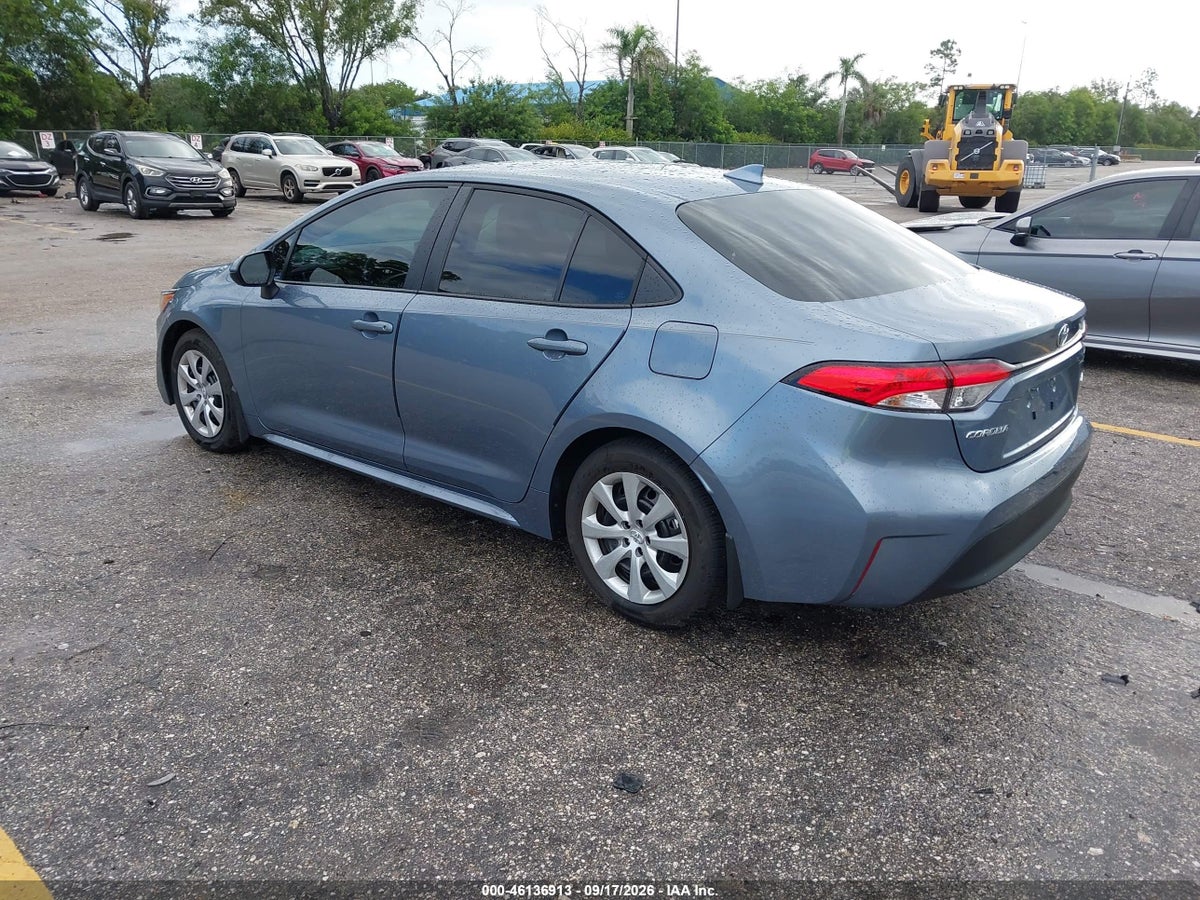 2026 TOYOTA COROLLA LE — photo 3