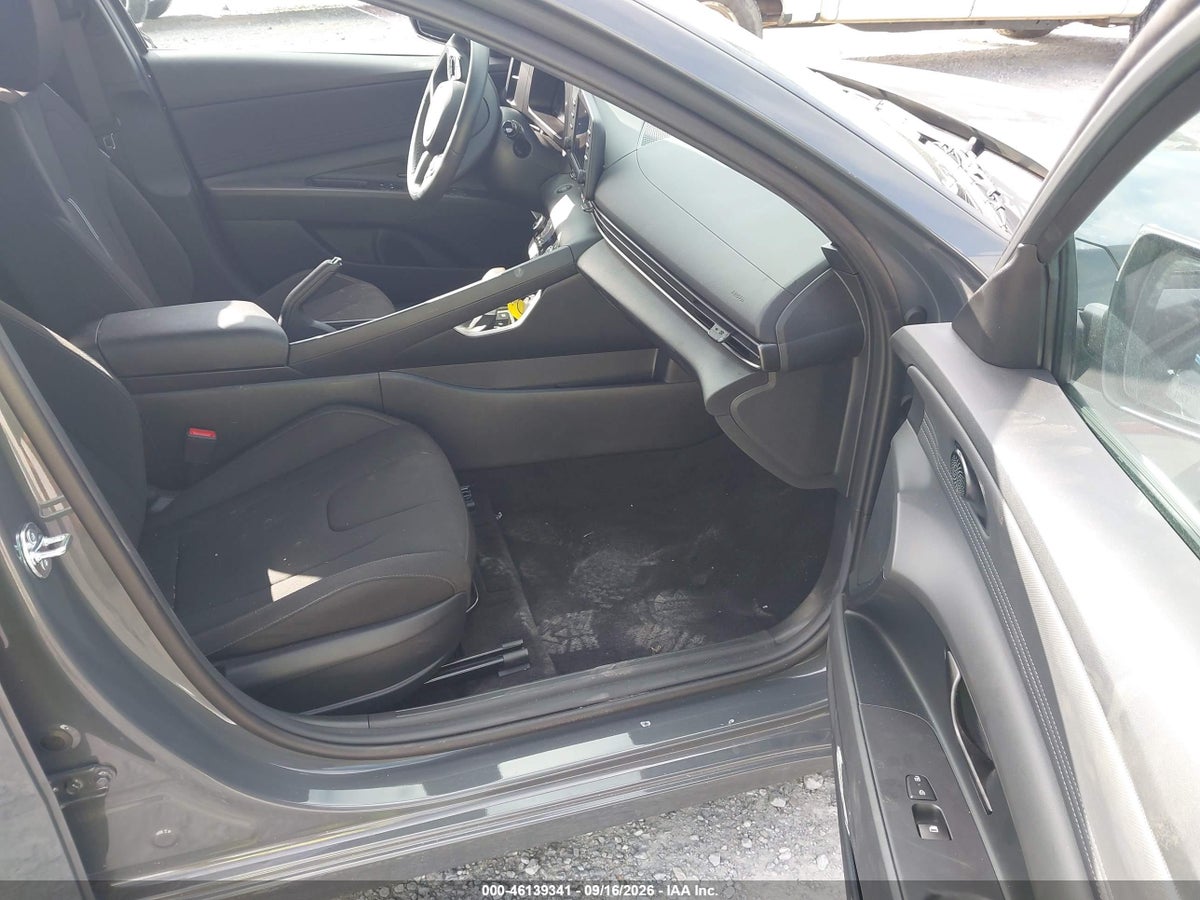 2026 HYUNDAI ELANTRA SEL SPORT — снимка 5
