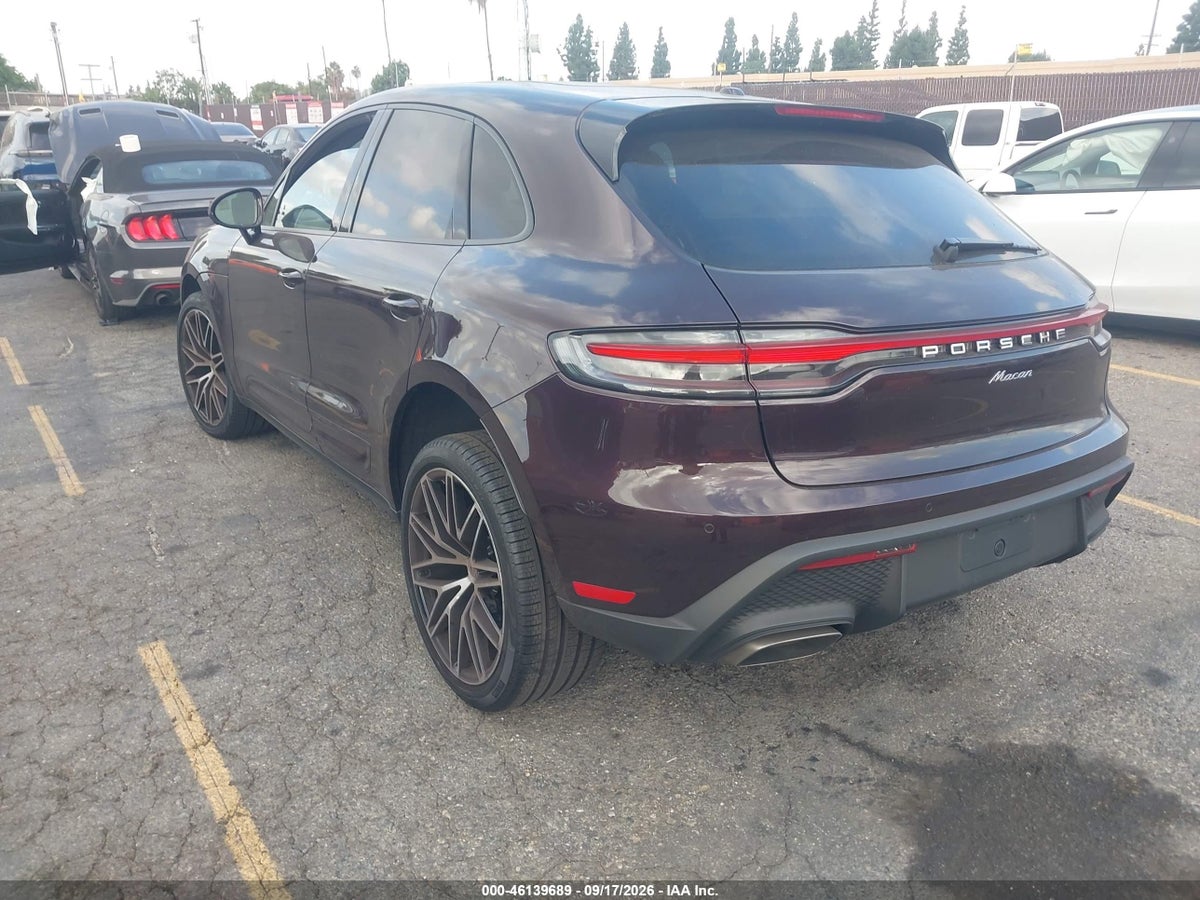 2026 PORSCHE MACAN T — снимка 3