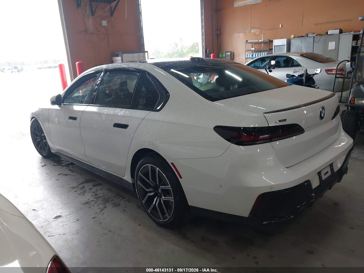 2026 BMW 740I XDRIVE — photo 3