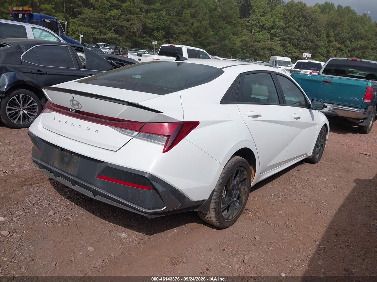 2026 HYUNDAI ELANTRA SEL SPORT — photo 4
