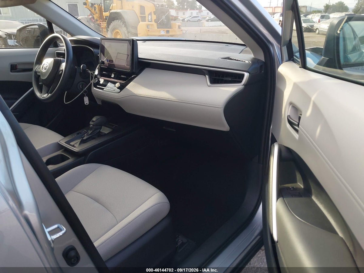2026 TOYOTA COROLLA CROSS L — снимка 5