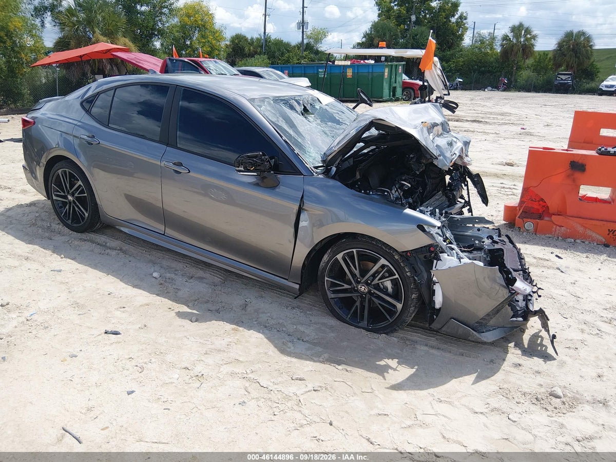 2026 TOYOTA CAMRY XSE