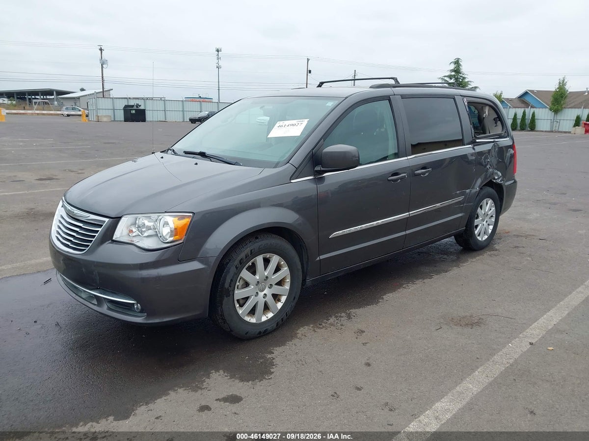 2016 CHRYSLER TOWN & COUNTRY TOURING — снимка 2