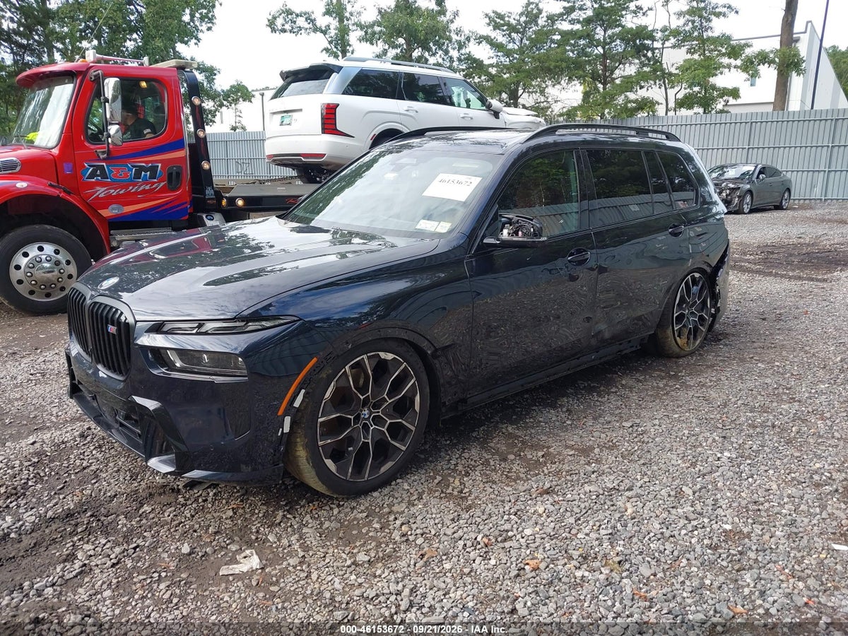 2026 BMW X7 M60I — photo 2