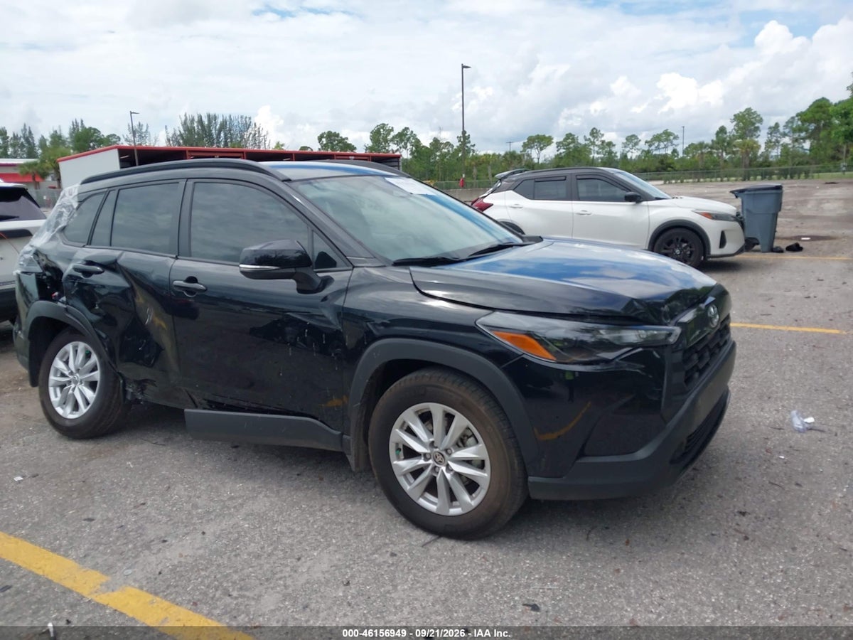 2026 TOYOTA COROLLA CROSS LE