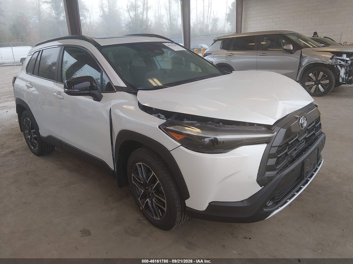 2026 TOYOTA COROLLA CROSS XLE