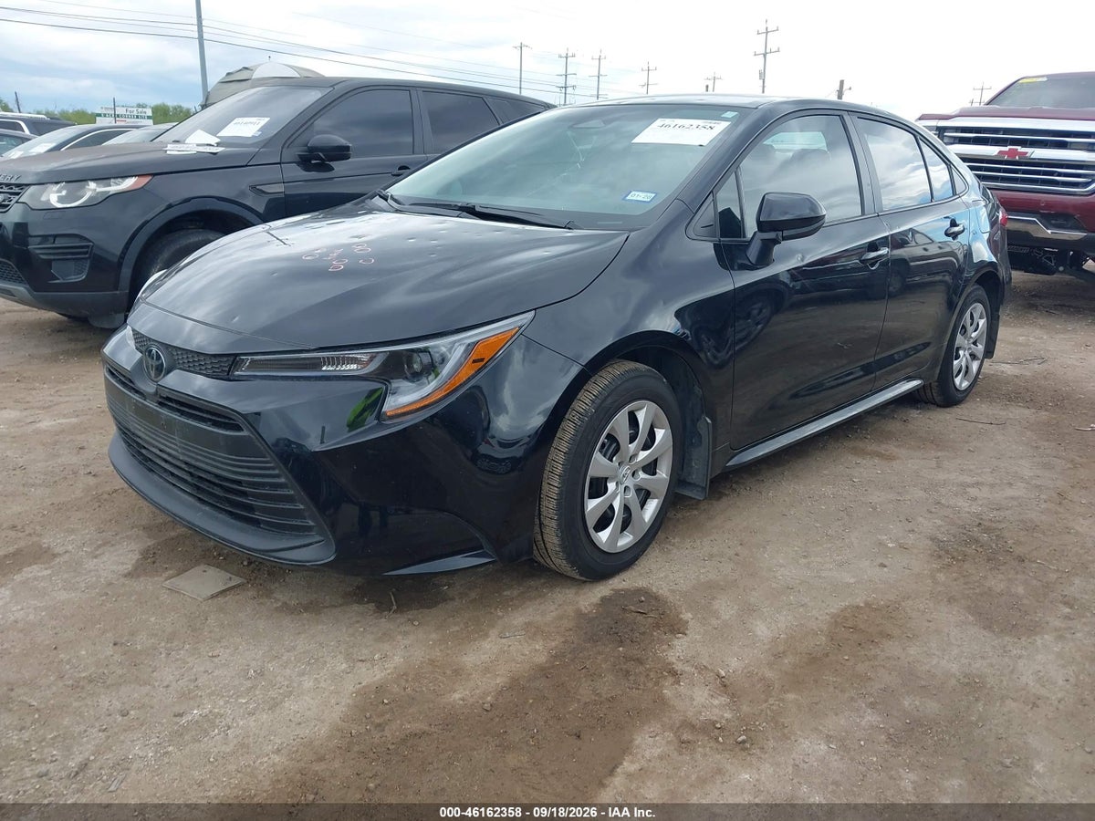 2026 TOYOTA COROLLA LE — photo 2