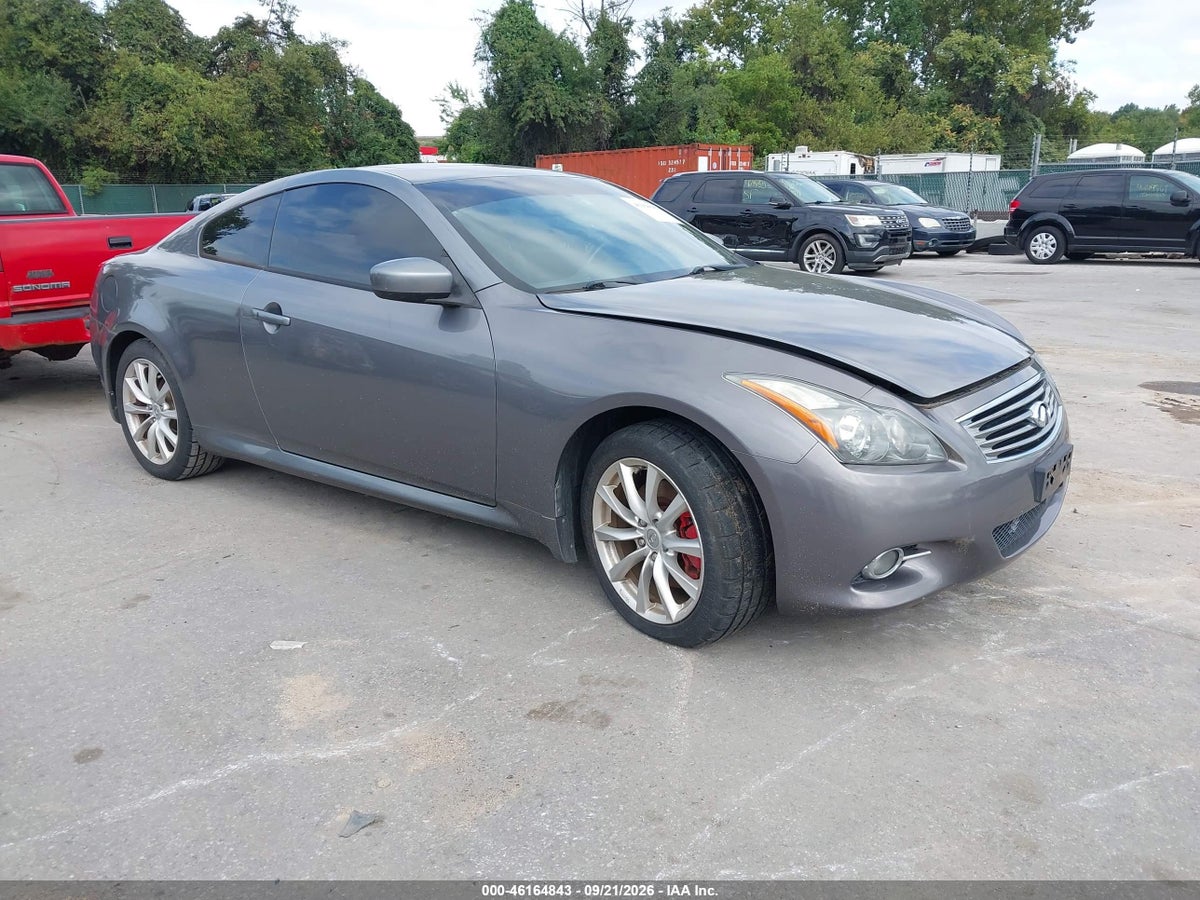 2013 INFINITI G37X