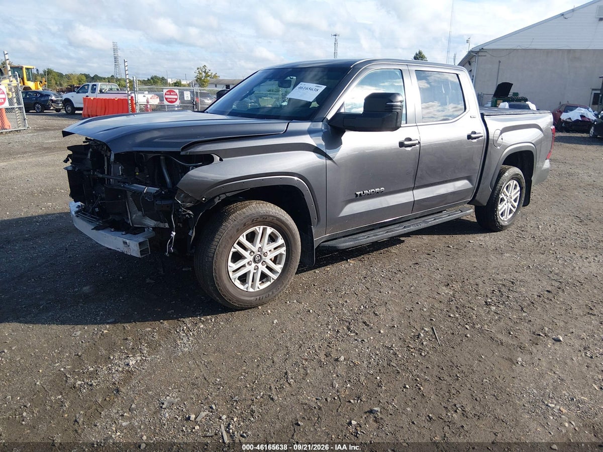 2026 TOYOTA TUNDRA SR5 CREWMAX 5.5' BED
