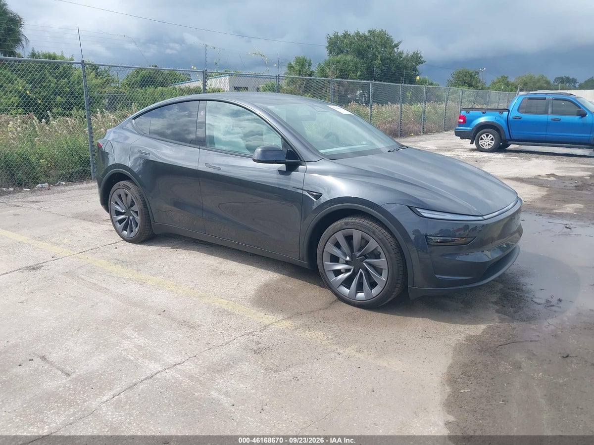 2026 TESLA MODEL Y PREMIUM/REAR-WHEEL DRIVE