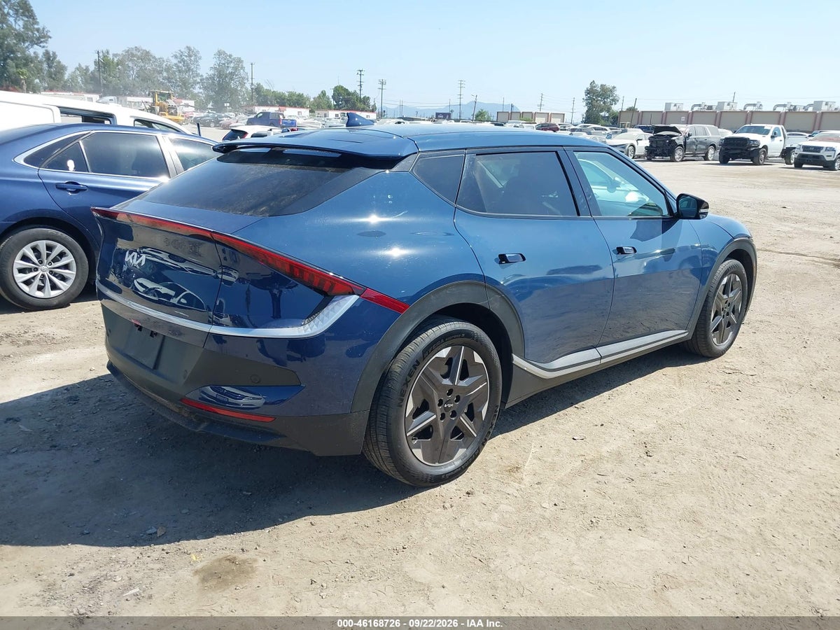 2025 KIA EV6 LIGHT LONG RANGE RWD — photo 4