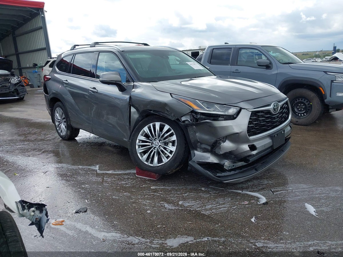 2026 TOYOTA HIGHLANDER HYBRID PLATINUM