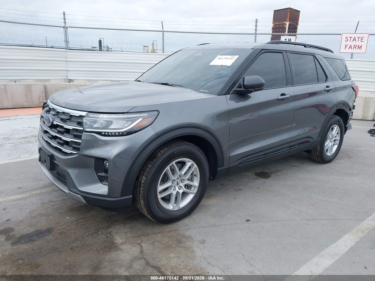 2026 FORD EXPLORER ACTIVE — photo 2