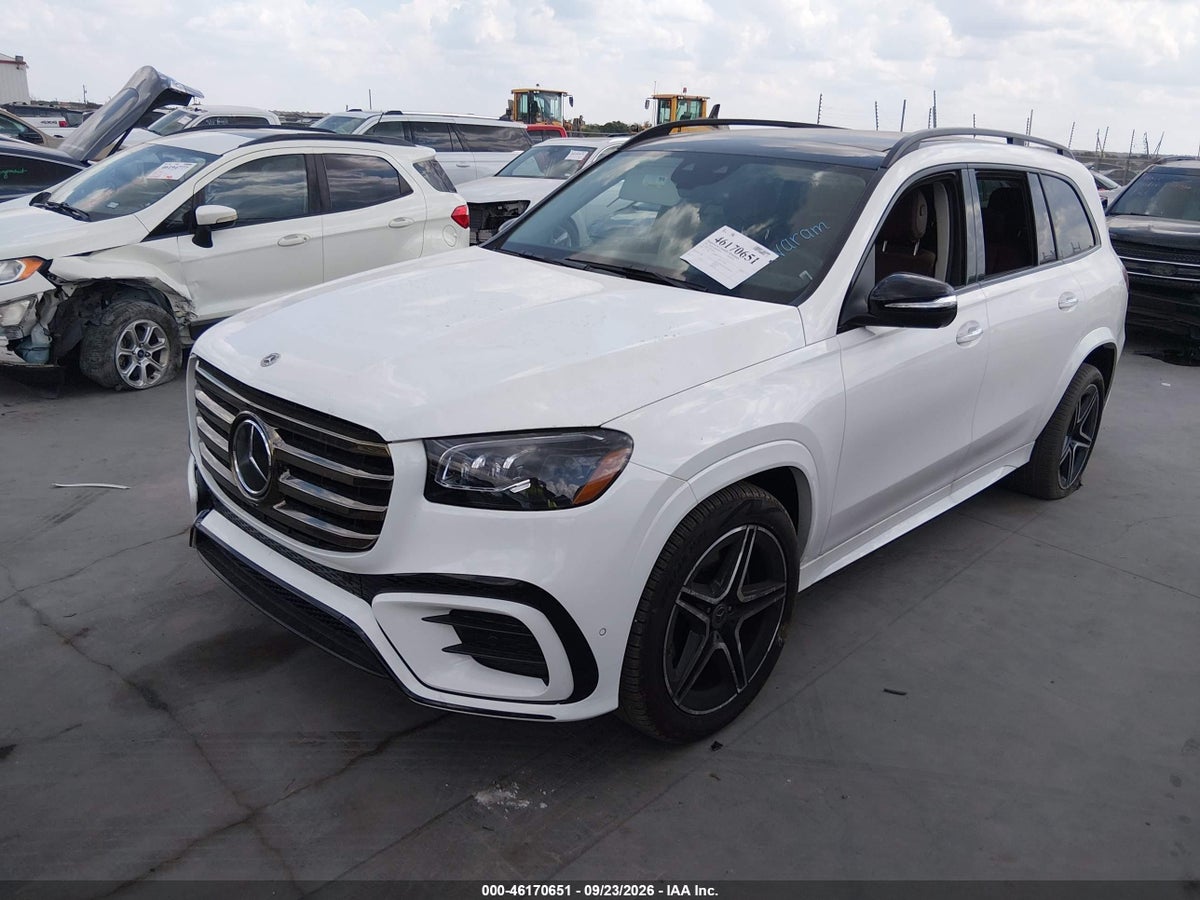 2026 MERCEDES-BENZ GLS 450 4MATIC — photo 2