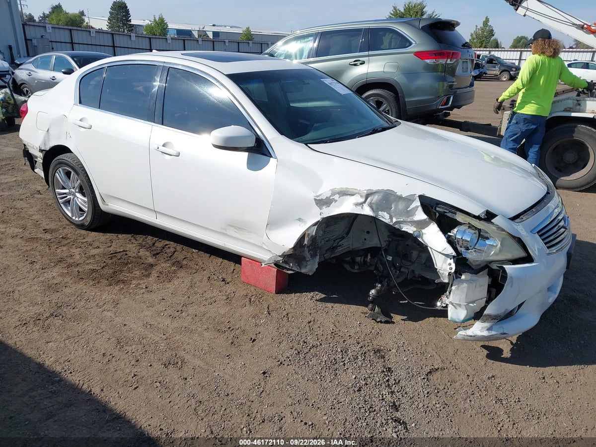 2013 INFINITI G37 JOURNEY