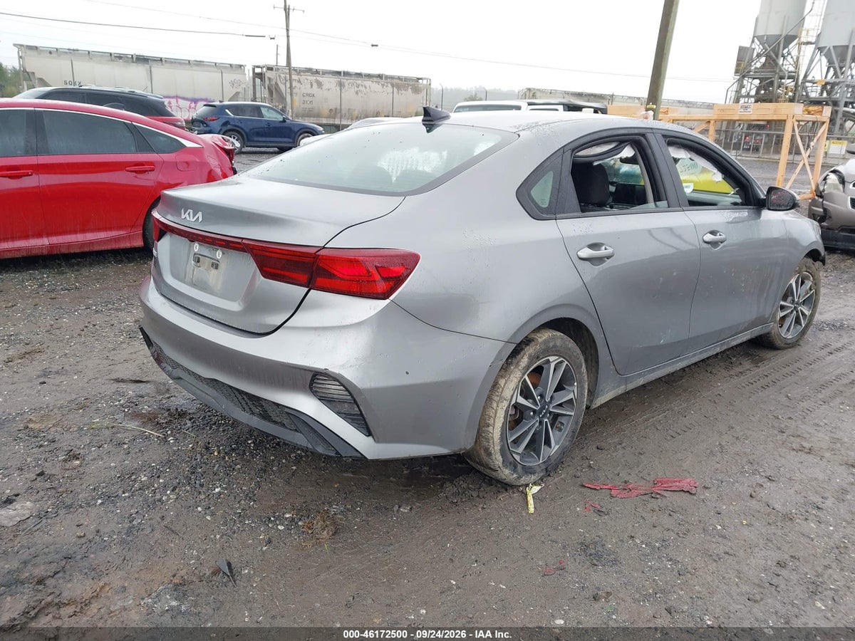 2024 KIA FORTE LXS — photo 4