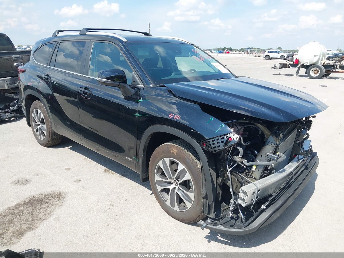 2026 TOYOTA HIGHLANDER HYBRID XLE