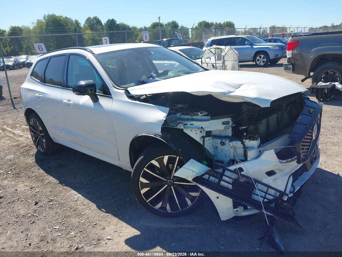 2026 VOLVO XC60 B5 ULTRA