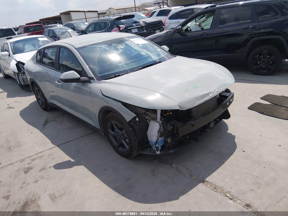 2026 KIA K4 LXS