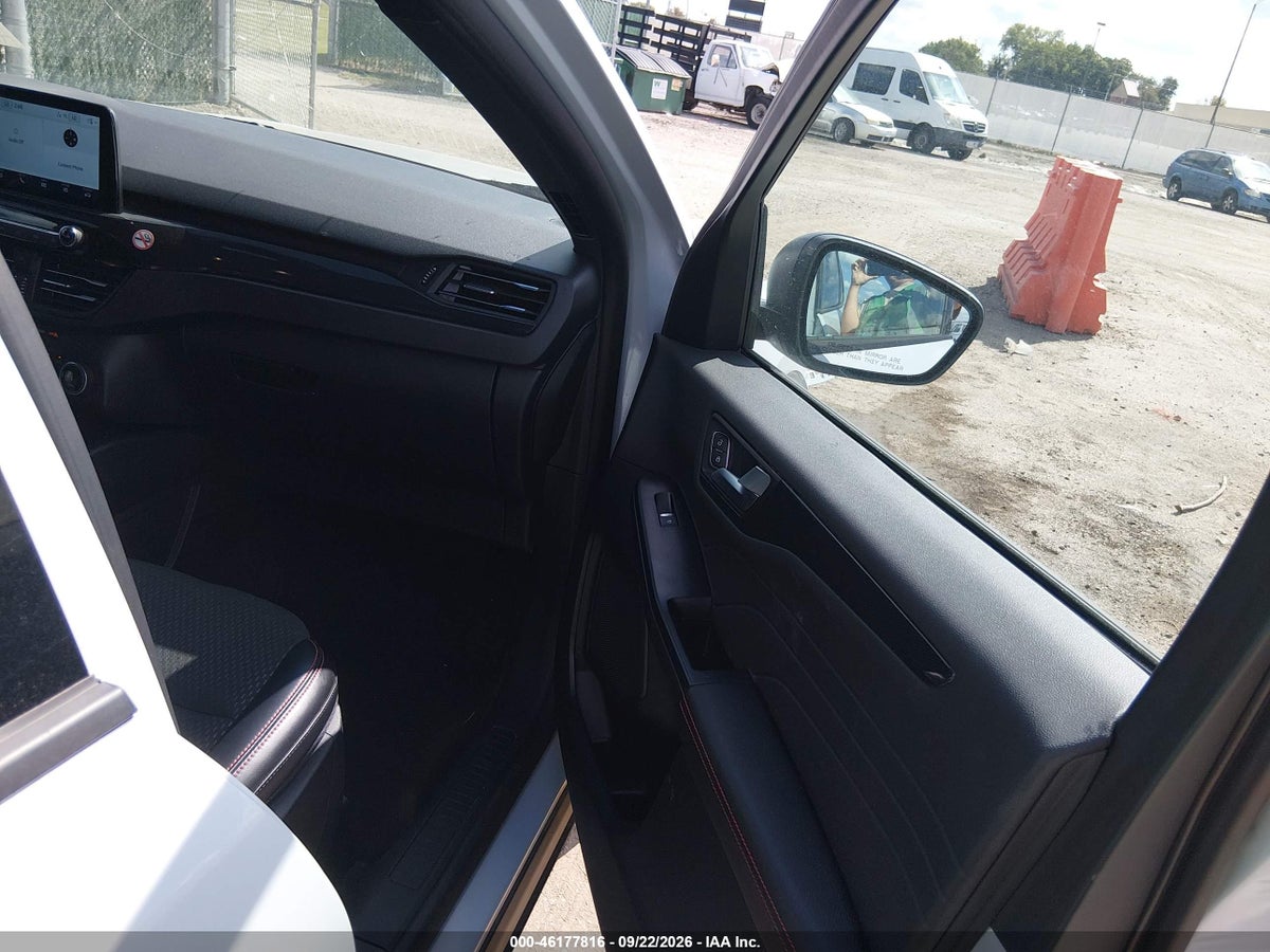 2026 FORD ESCAPE ST-LINE — photo 5