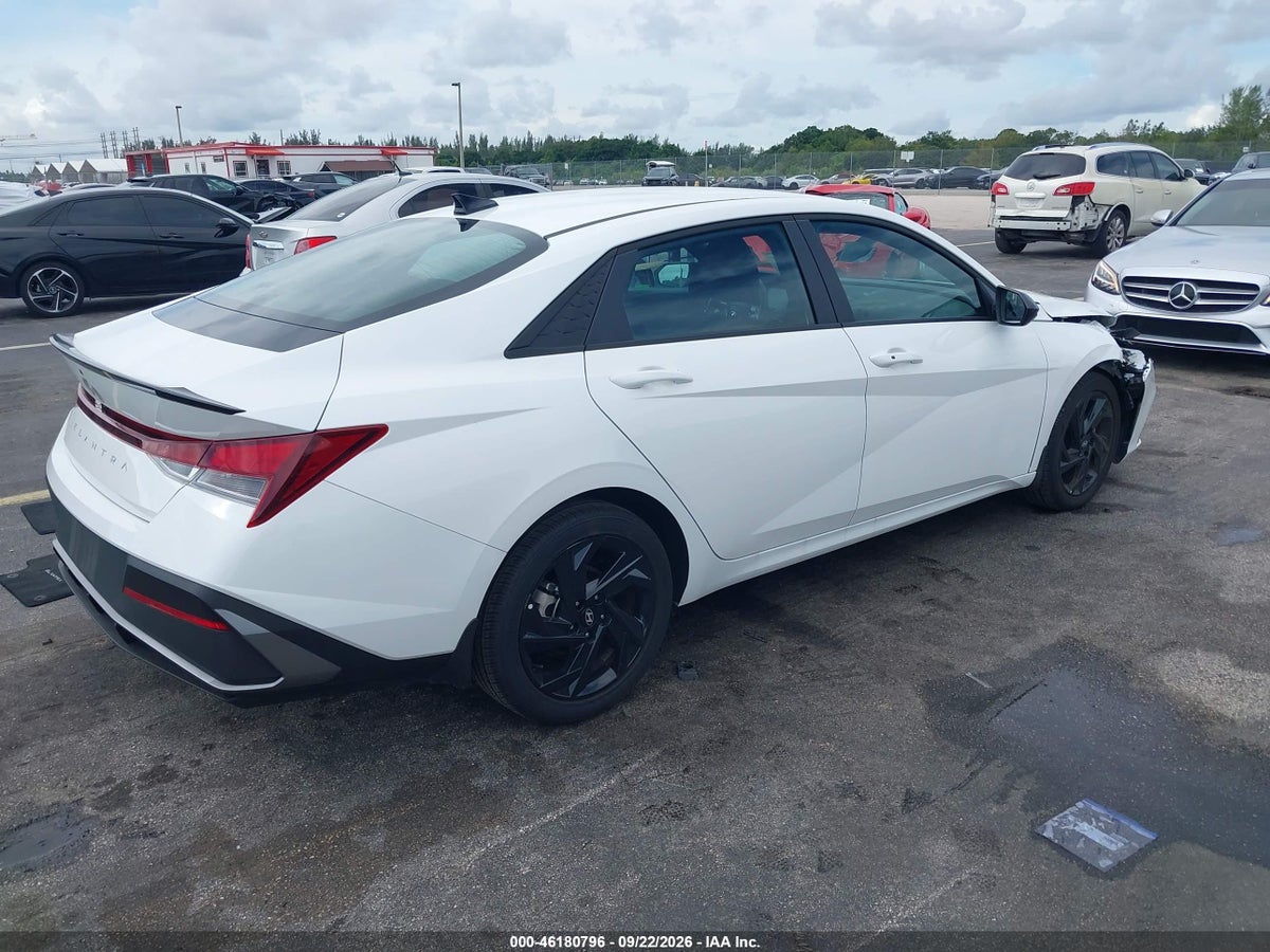 2026 HYUNDAI ELANTRA SEL SPORT — снимка 4
