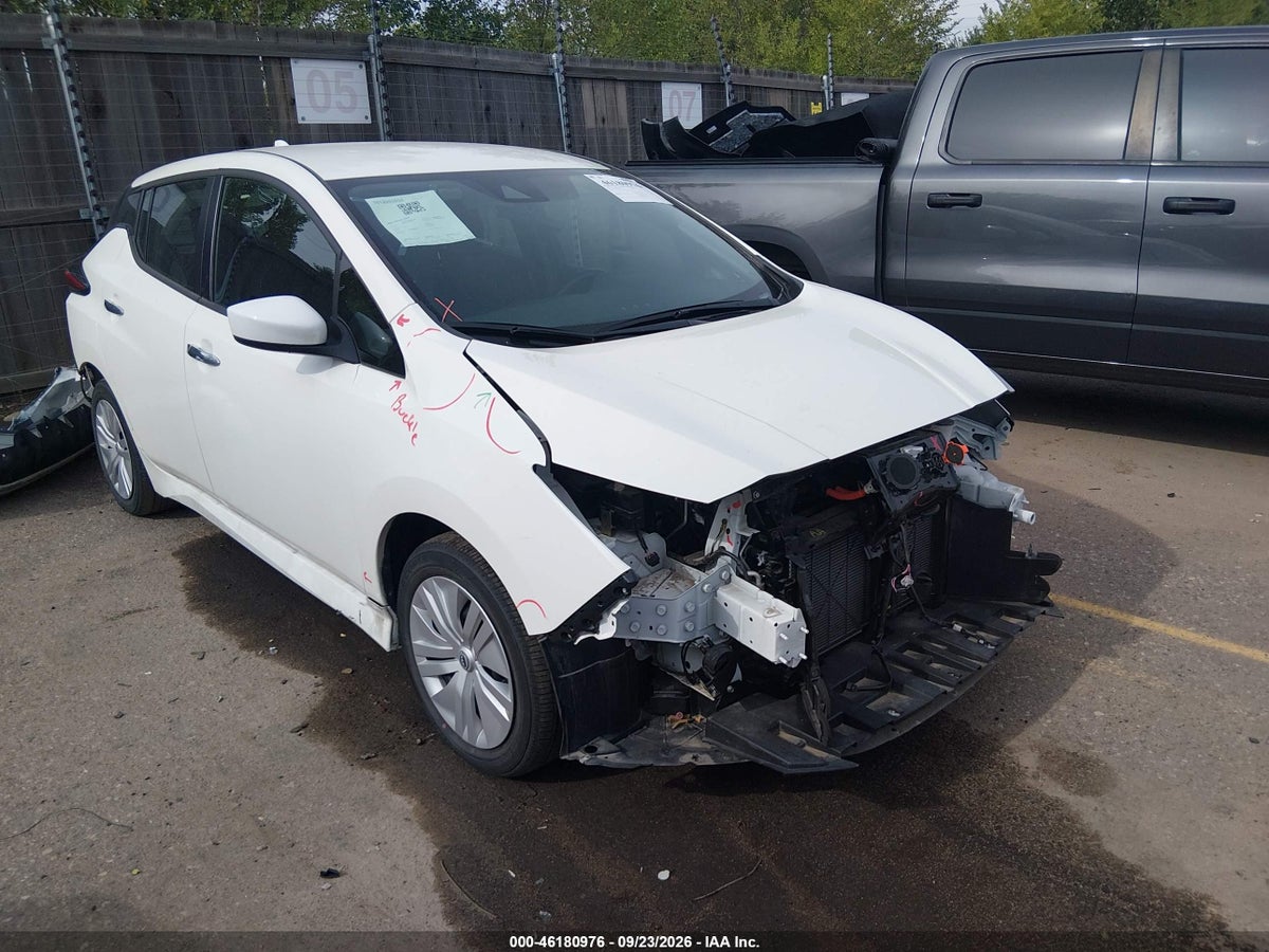2025 NISSAN LEAF S