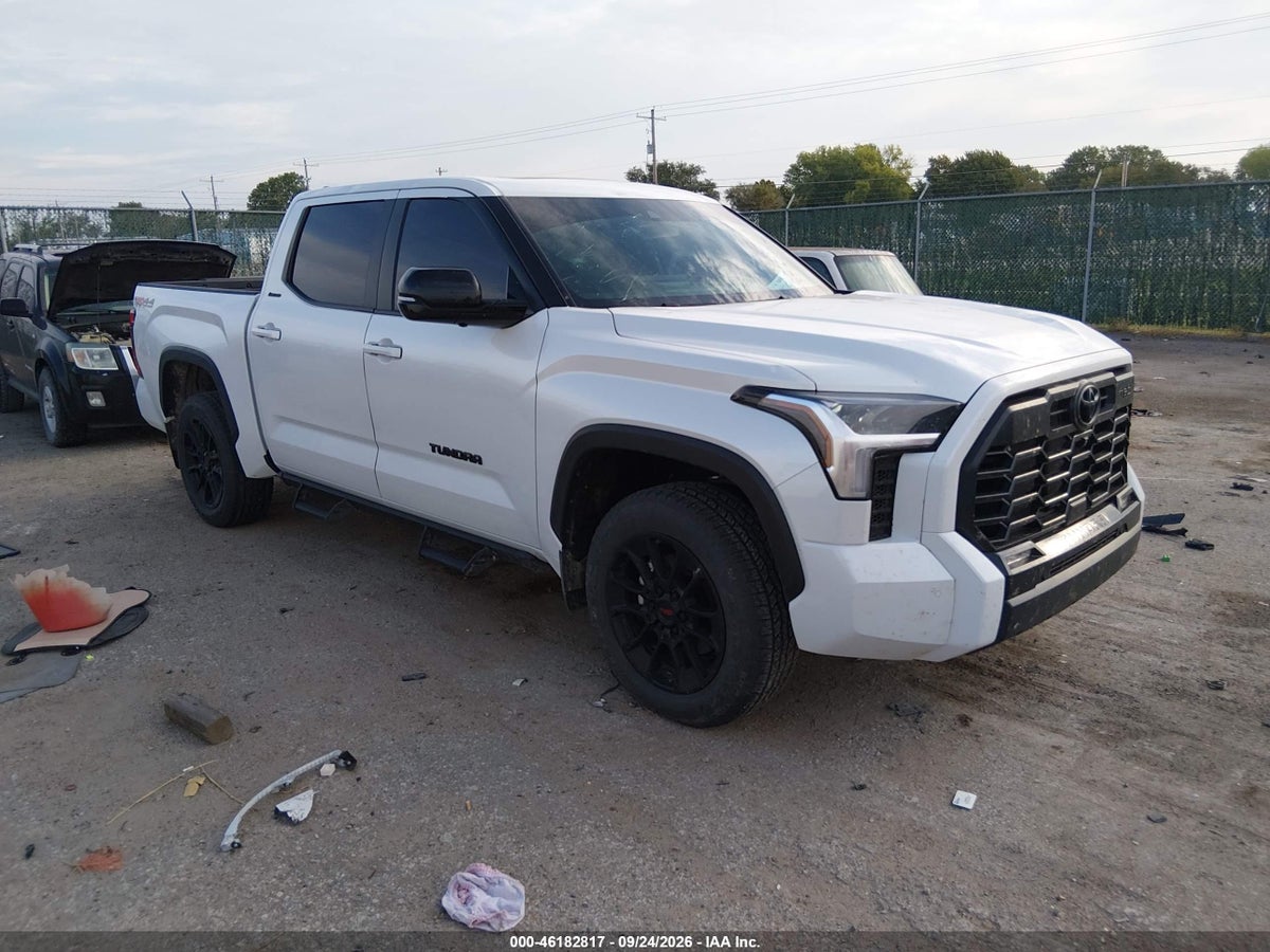2026 TOYOTA TUNDRA LIMITED CREWMAX 5.5' BED