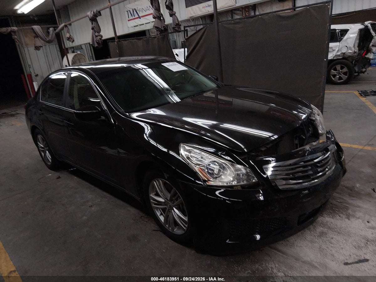 2013 INFINITI G37 JOURNEY
