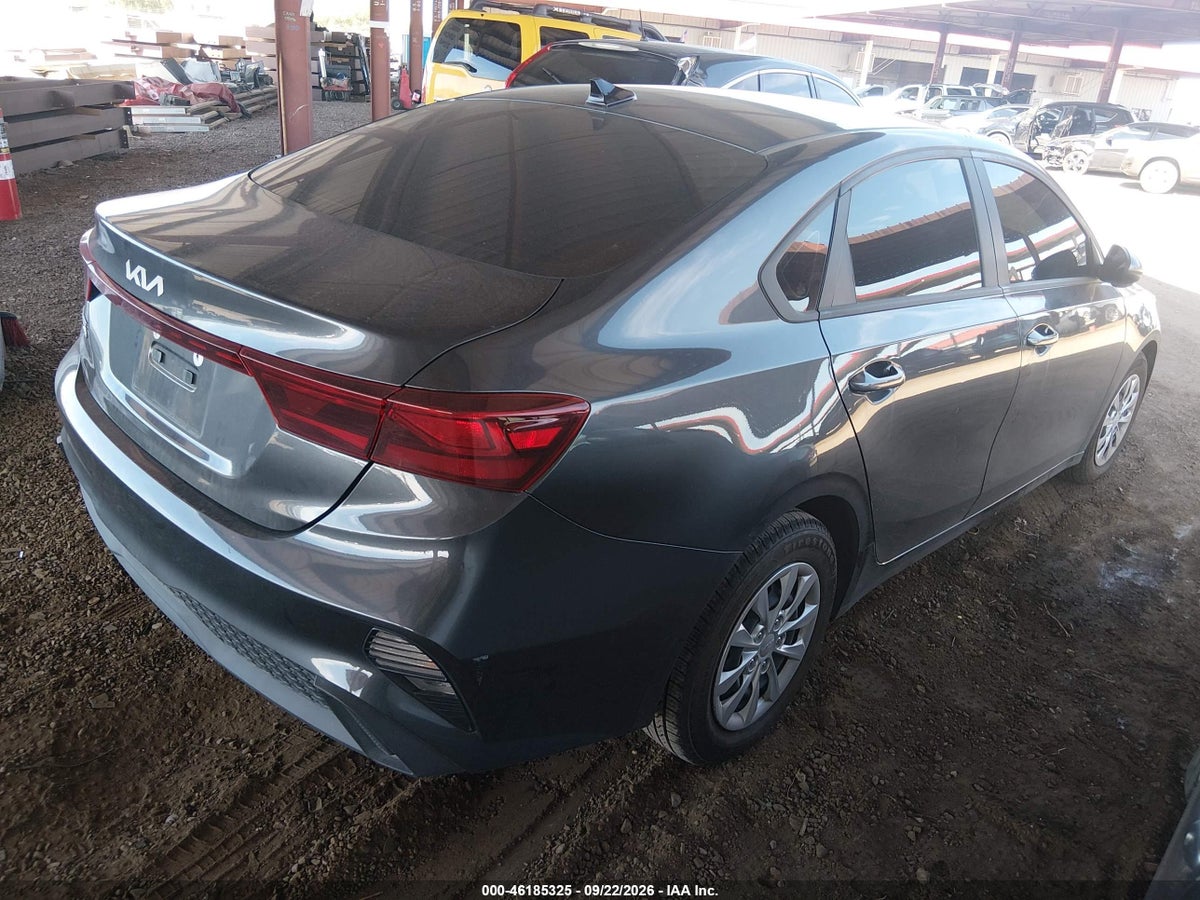 2024 KIA FORTE LX — photo 4