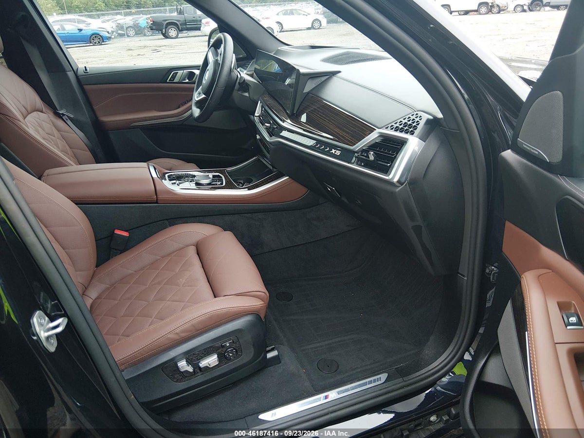 2026 BMW X5 PHEV XDRIVE50E — photo 5