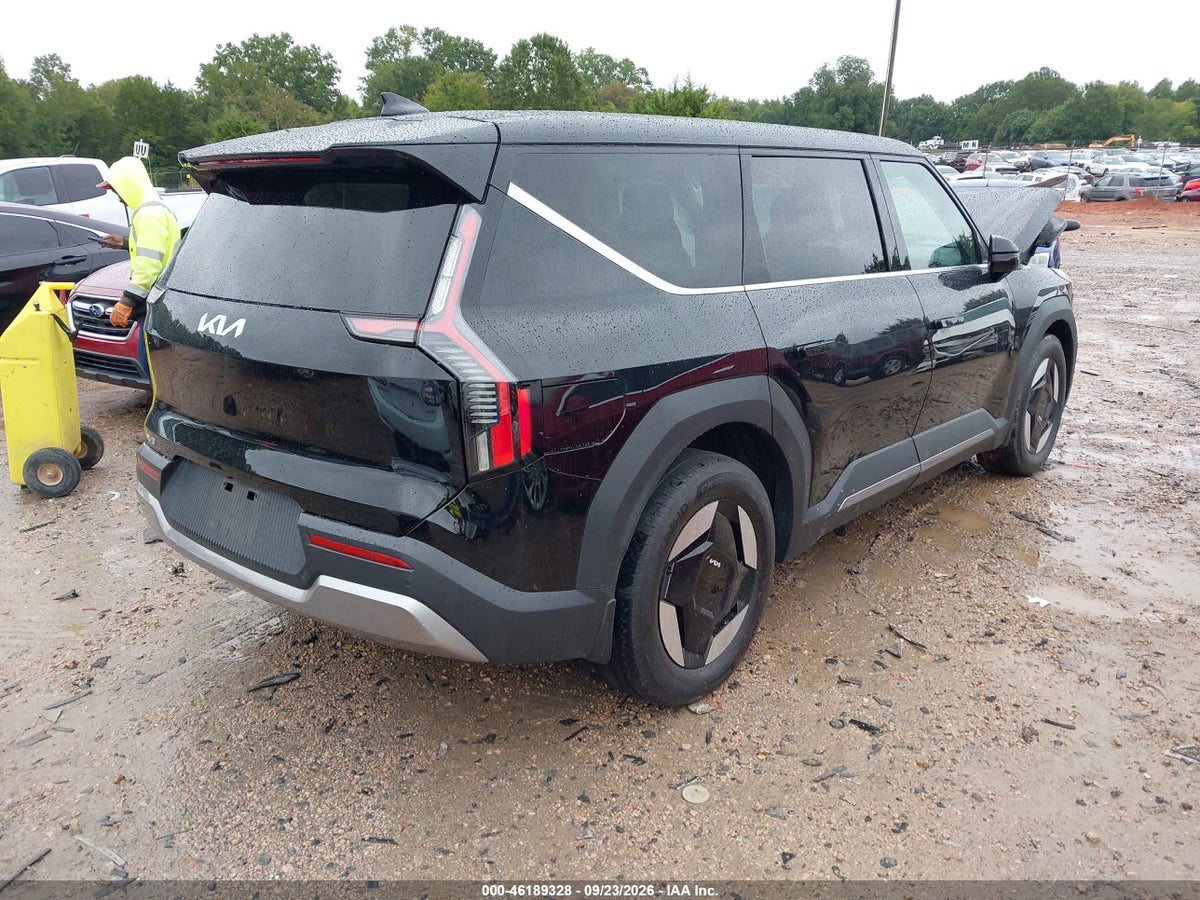 2026 KIA EV9 LIGHT LONG RANGE — photo 4