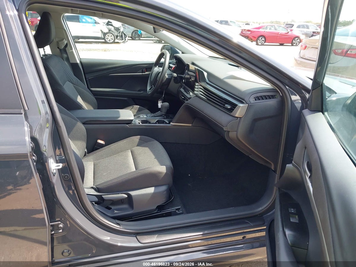2026 TOYOTA CAMRY LE — photo 5