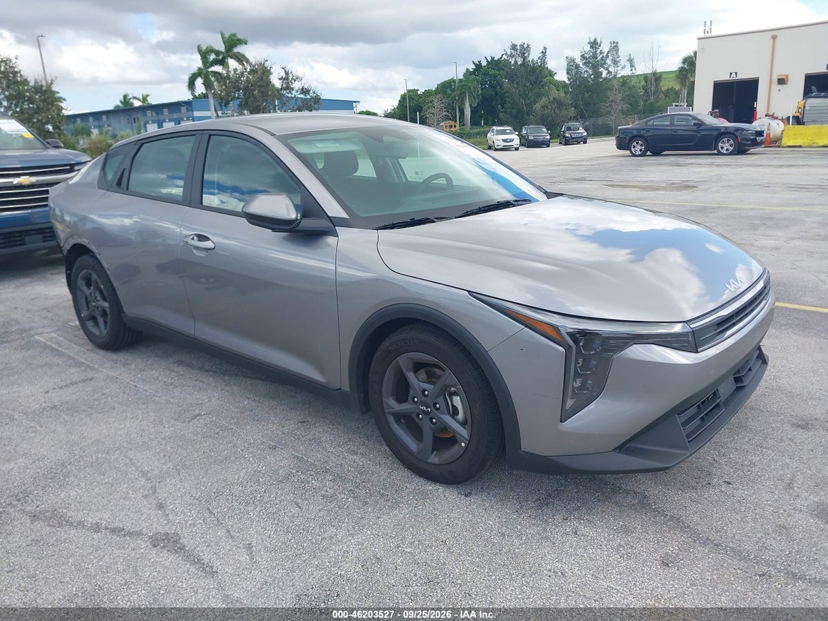 2026 KIA K4 LXS