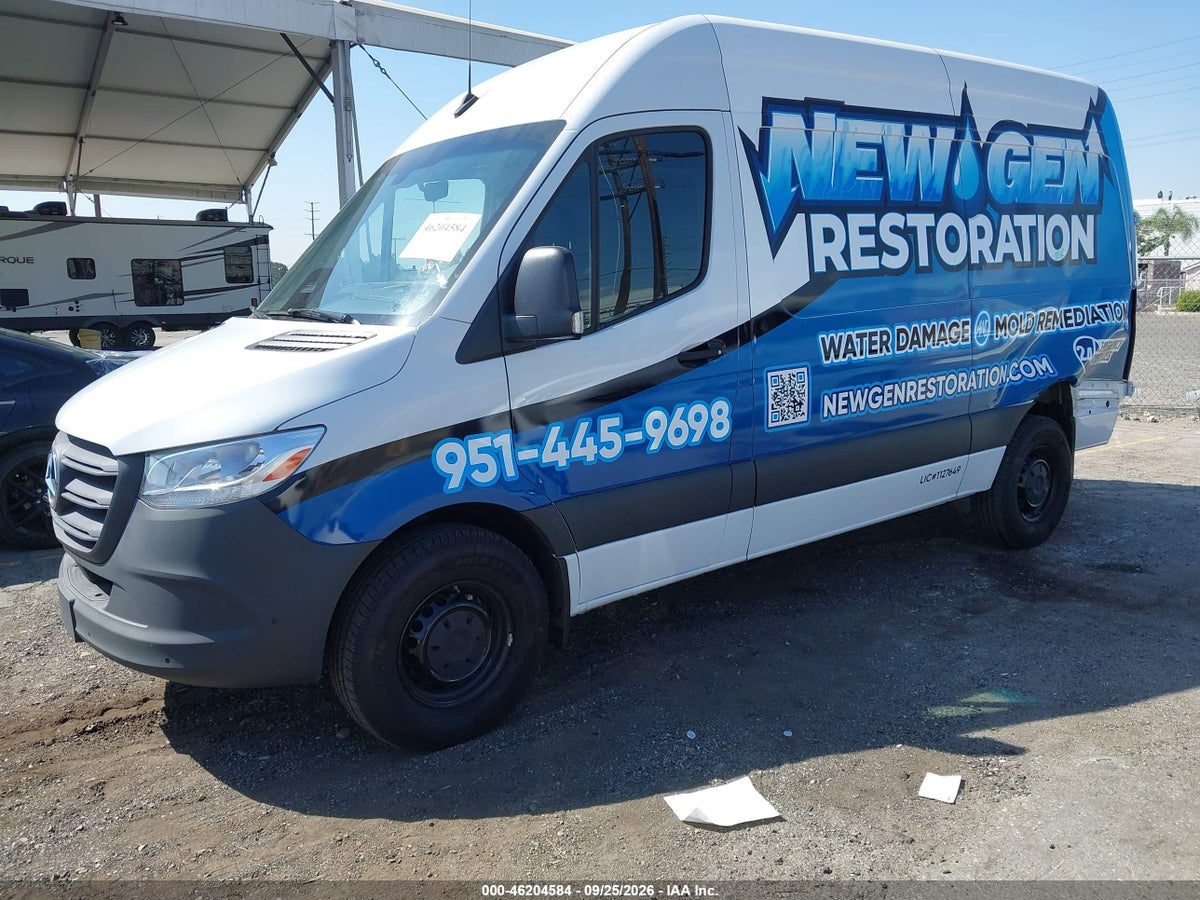2025 MERCEDES-BENZ SPRINTER 2500 STANDARD ROOF 4-CYL DIESEL HO — photo 2