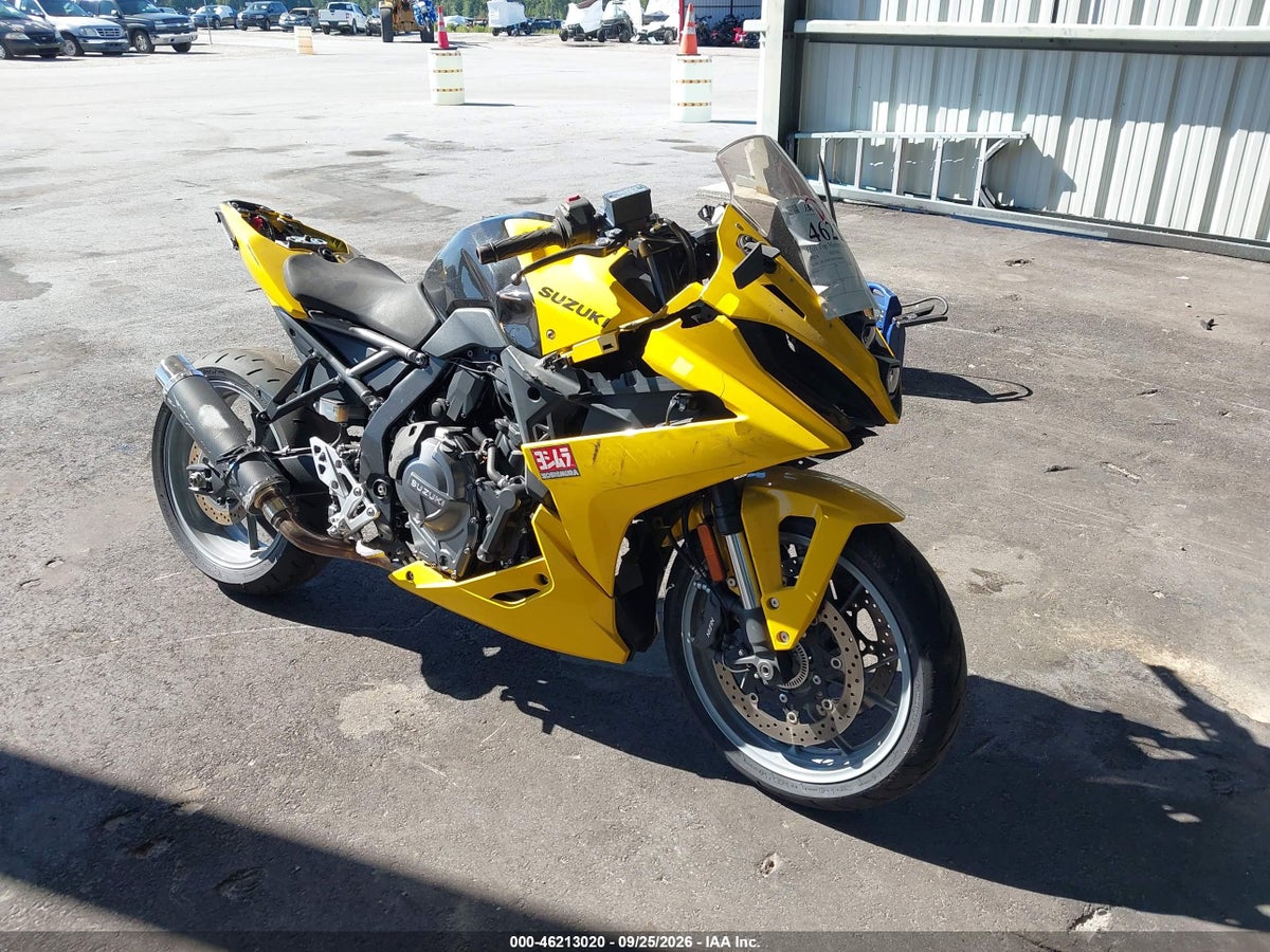 2024 SUZUKI GSX800 F