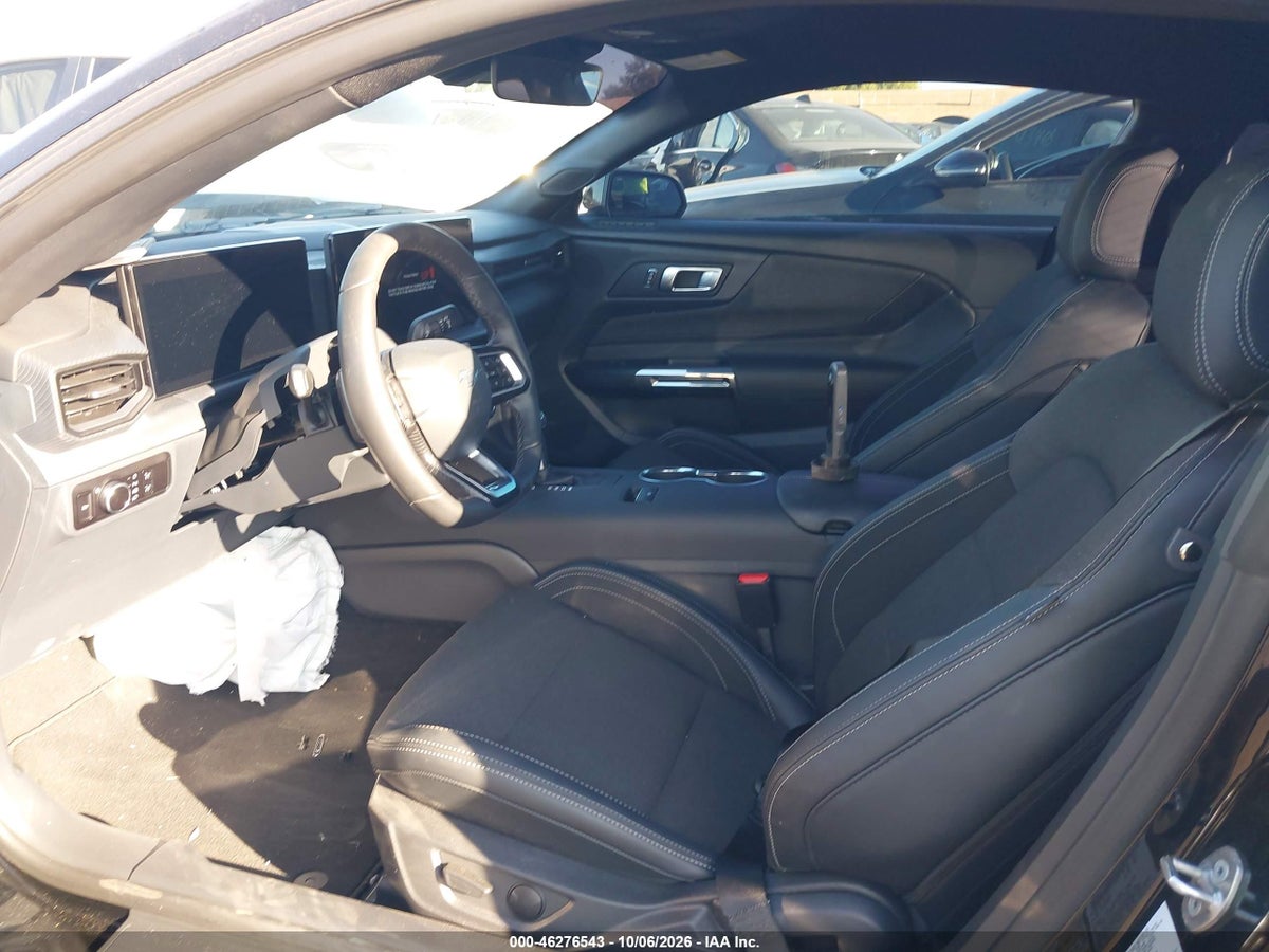 2026 FORD MUSTANG GT FASTBACK — photo 5