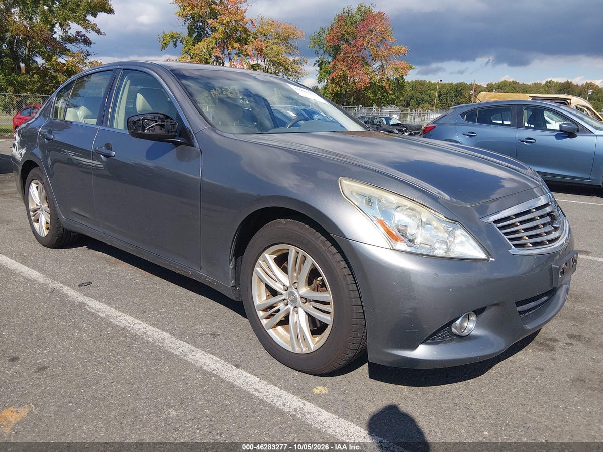 2015 INFINITI Q40